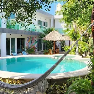  Hotel Del Carmen Mexico